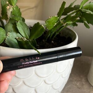 Mally Pretty Perfect Lash Defining Mascara BLACK .31oz/9g NWOB